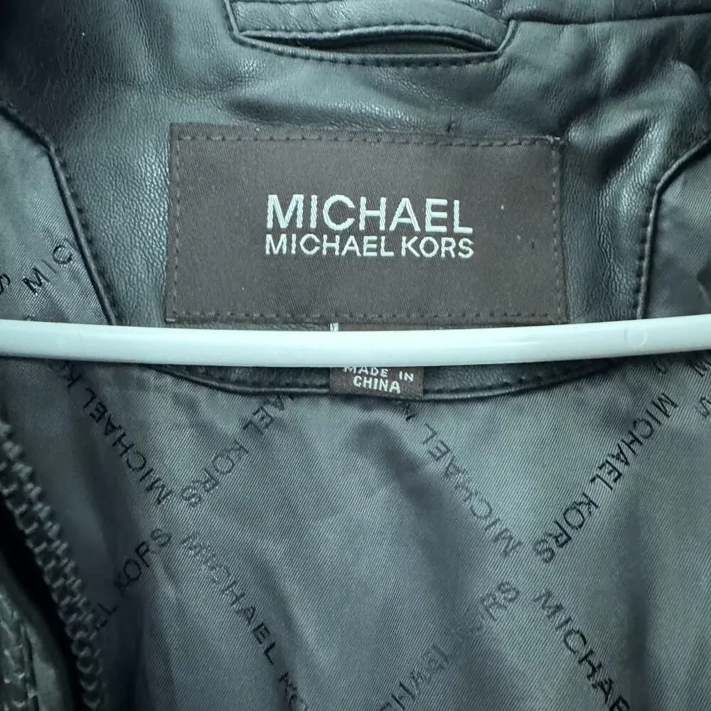 Michael Kors Men’s Black Faux Leather Jacket Size L Damage to Neck Area